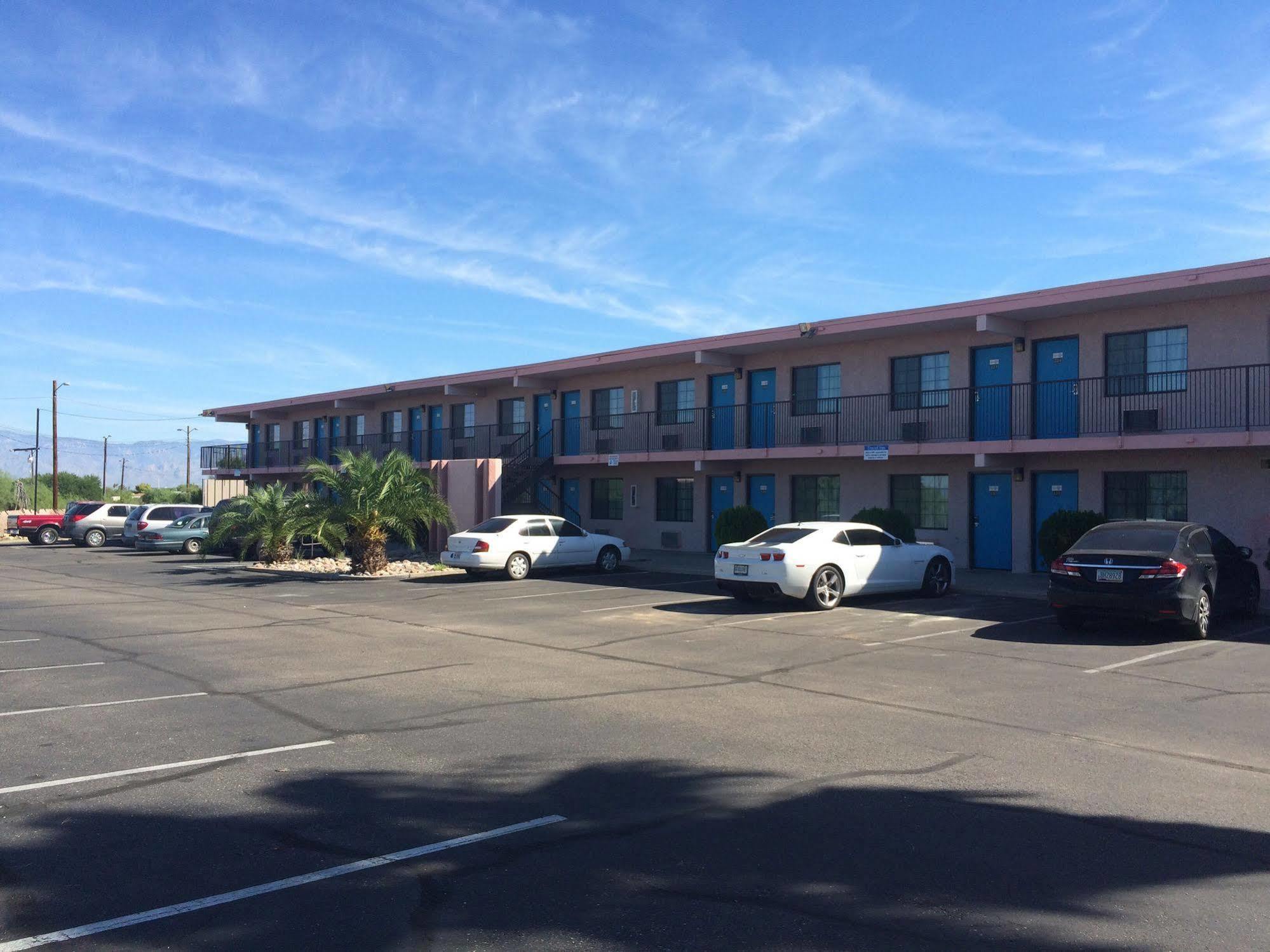 Travel 2* Tucson